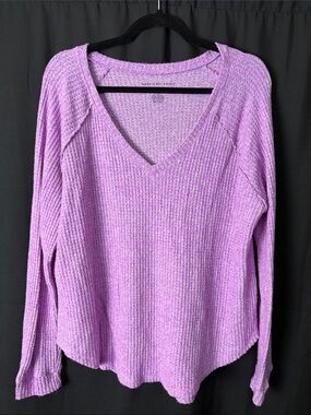 American Eagle Outfitters Lavender V‑Neck Waffle Knit Sweater